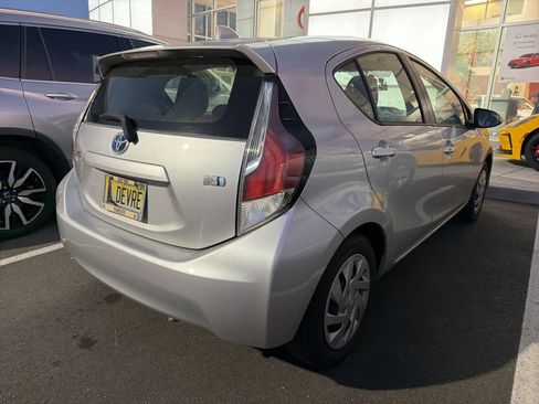 Used 2015 Toyota Prius C Four image 3