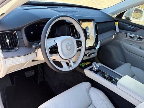 New 2026 Volvo XC90 T8 Ultra w/ Protection Package Premier image 14