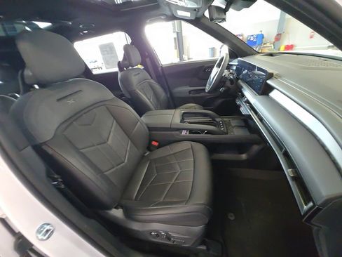 Used 2027 Kia Telluride SX Prestige X-Pro AWD/4WD image 30