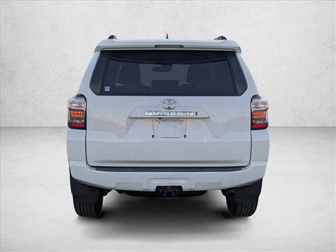 Used 2022 Toyota 4Runner SR5 Premium image 5