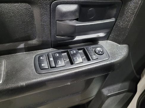 Used 2018 RAM 1500 Express w/ Express Value Package image 36