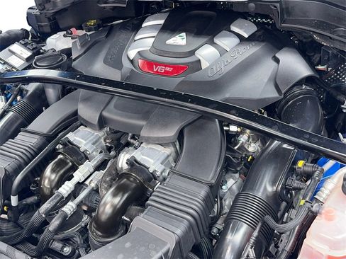 Used 2022 Alfa Romeo Stelvio Quadrifoglio w/ Active Assist Plus Package image 59