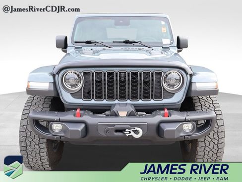 Used 2024 Jeep Wrangler Unlimited Rubicon AWD/4WD image 7