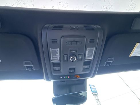 Used 2024 Cadillac Escalade Premium Luxury w/ Performance Package AWD/4WD image 27