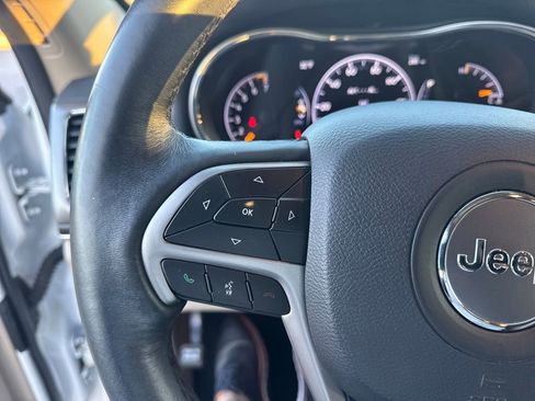 Used 2019 Jeep Grand Cherokee Limited w/ Luxury Group II image 44