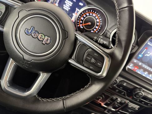 Used 2021 Jeep Gladiator Overland w/ Popular Equipment Package AWD/4WD image 33