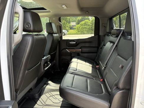 Used 2019 Chevrolet Silverado 1500 LT Trail Boss AWD/4WD image 12