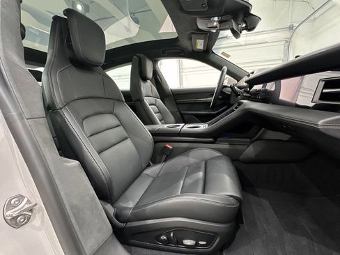 Certified 2025 Porsche Taycan Turbo image 22