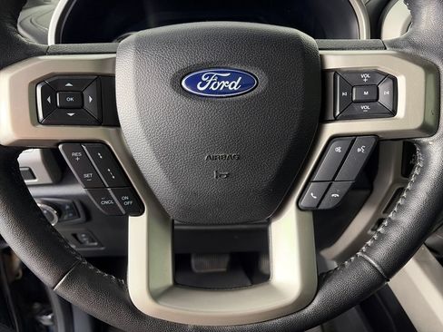 Used 2020 Ford F150 Lariat w/ Equipment Group 502A Luxury AWD/4WD image 16