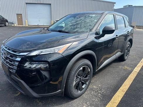 Used 2025 Nissan Rogue SV AWD/4WD image 14