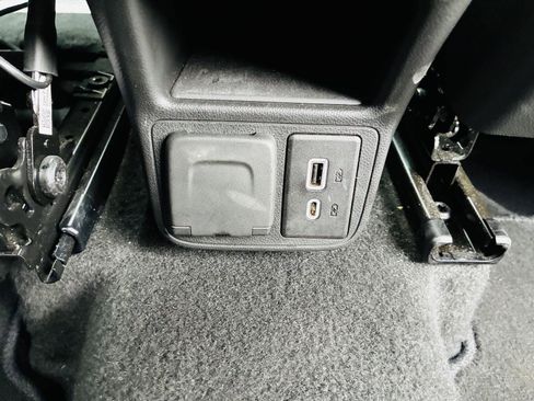 Used 2024 Chevrolet TrailBlazer RS w/ Convenience Package image 39