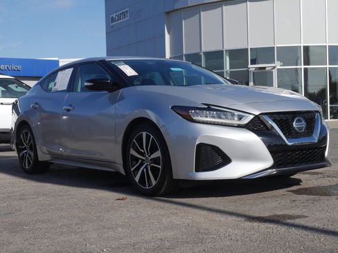 Used 2021 Nissan Maxima 3.5 SV w/ Floor Mat Group FWD image 2