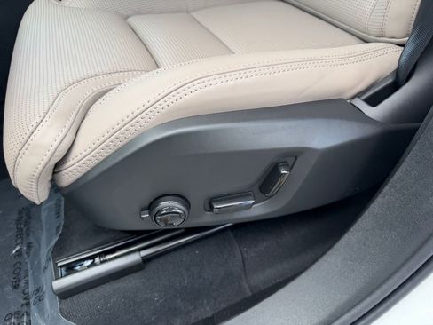 New 2026 Volvo XC90 B6 Ultra w/ Protection Package image 13