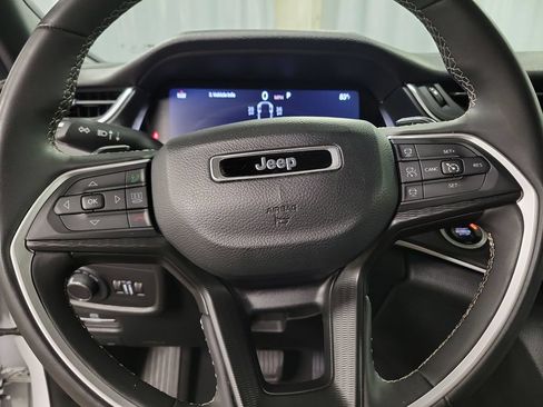 Used 2024 Jeep Grand Cherokee L Laredo AWD/4WD image 21
