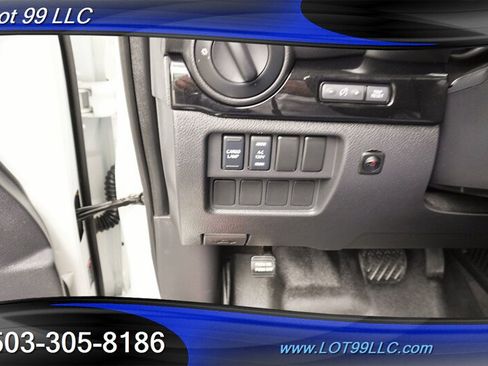 Used 2021 Nissan Titan SV w/ SV Convenience Package AWD/4WD image 27