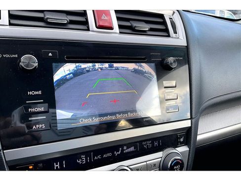Used 2017 Subaru Outback 2.5i Premium image 13