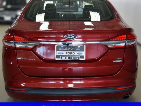 Certified 2017 Ford Fusion SE w/ Fusion SE Technology Package FWD image 5