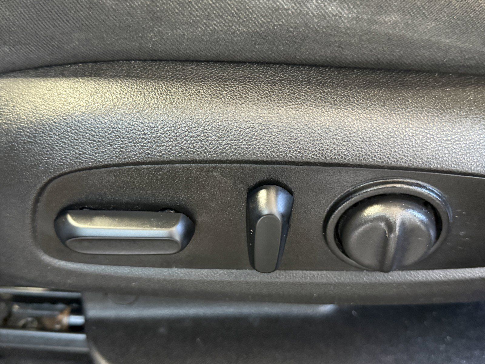 Used 2018 Chevrolet Equinox LT w/ Sun & Infotainment Package FWD image 26