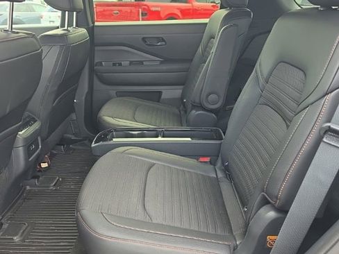 Used 2025 Nissan Pathfinder Rock Creek AWD/4WD image 10