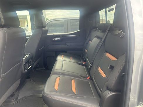 Used 2023 GMC Sierra 1500 AT4 w/ AT4 Premium Package AWD/4WD image 6