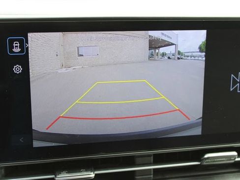 Used 2025 Hyundai Kona SEL image 7