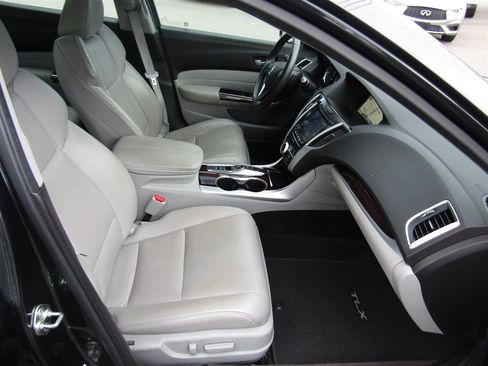 Used 2015 Acura TLX V6 w/ Technology Package FWD image 19