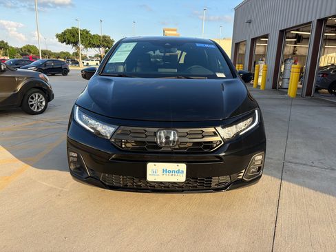 Certified 2025 Honda Odyssey Sport-L image 3