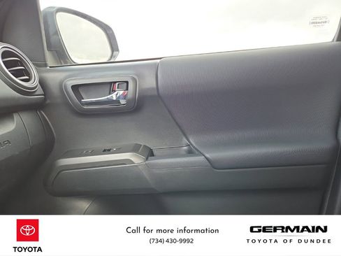 Used 2023 Toyota Tacoma TRD Sport image 41