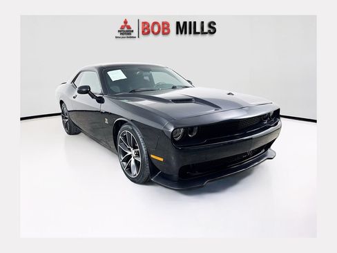 Used 2016 Dodge Challenger R/T Scat Pack w/ Driver Convenience Group RWD image 1