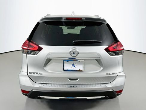 Used 2017 Nissan Rogue SL w/ SL Premium Package AWD/4WD image 6