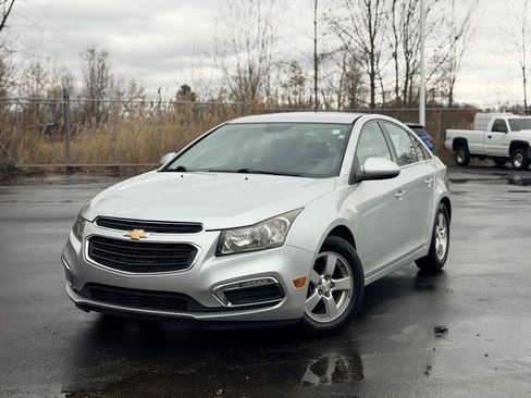 Used 2016 Chevrolet Cruze LT image 1