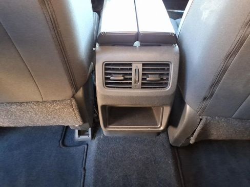 Used 2023 Nissan Rogue S image 15