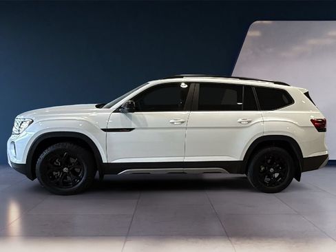Used 2024 Volkswagen Atlas Peak Edition SEL AWD/4WD image 4