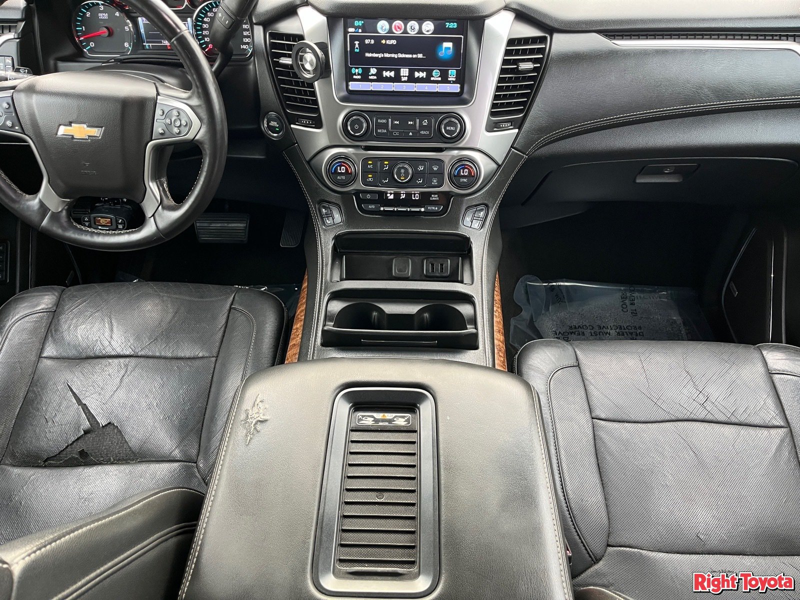 Used 2018 Chevrolet Suburban Premier RWD image 17
