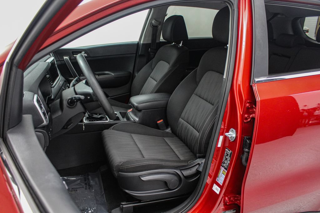 Used 2020 Kia Sportage LX AWD/4WD image 12