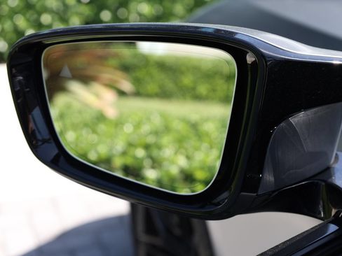 Used 2024 BMW M2 w/ Lighting Package RWD image 9