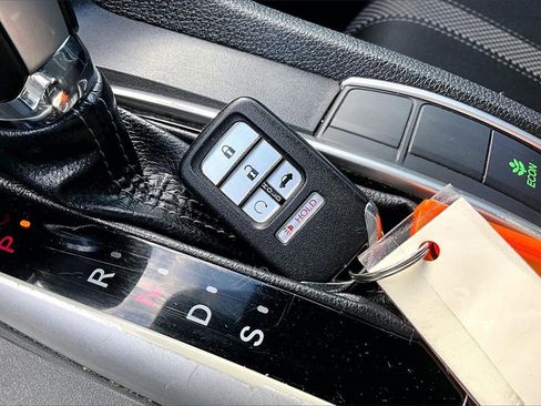 Used 2019 Honda Civic Sport image 11