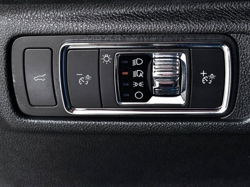 Used 2021 Lincoln Corsair AWD w/ Premium Package image 31