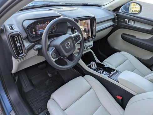 Used 2024 Volvo XC40 B5 Plus w/ Protection Package Premier image 14