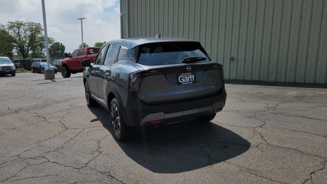 Used 2025 Nissan Kicks SV AWD/4WD image 8