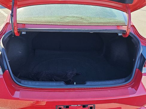 Used 2022 Hyundai Elantra Limited image 30