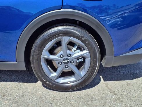 Used 2025 Kia K4 LXS image 7