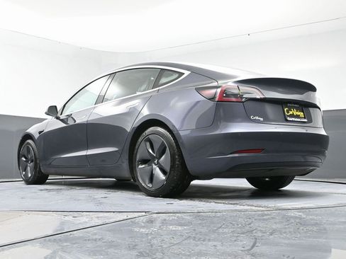 Used 2018 Tesla Model 3 Long Range image 54