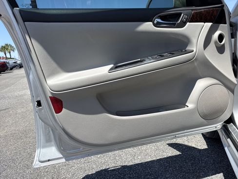 Used 2012 Chevrolet Impala LS FWD image 12