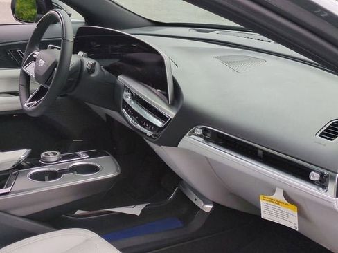 New 2026 Cadillac Lyriq Luxury RWD image 30