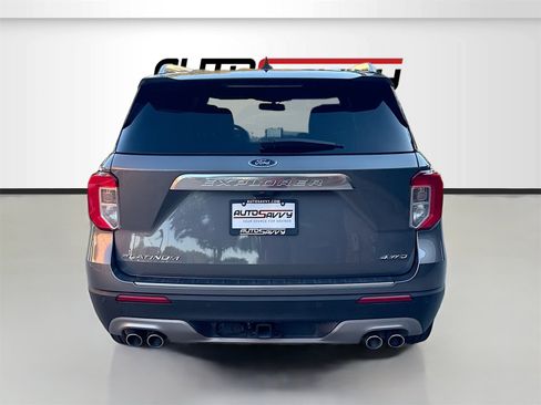 Used 2023 Ford Explorer Platinum w/ Technology Package image 6