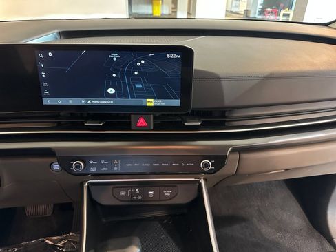 Used 2026 Kia Carnival FWD image 17