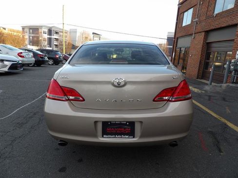 Used 2007 Toyota Avalon XLS image 4