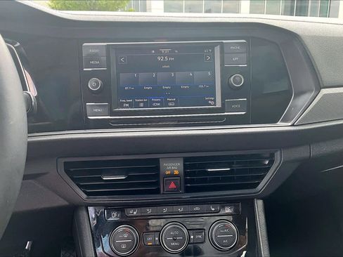 Used 2021 Volkswagen Jetta R-Line FWD image 31