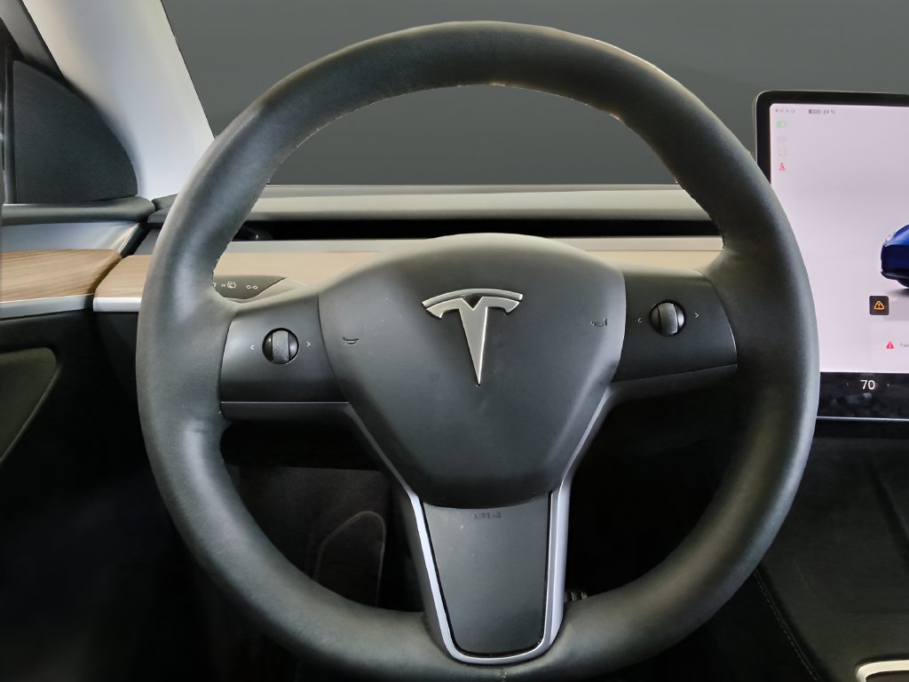 Used 2024 Tesla Model Y Performance AWD/4WD image 37